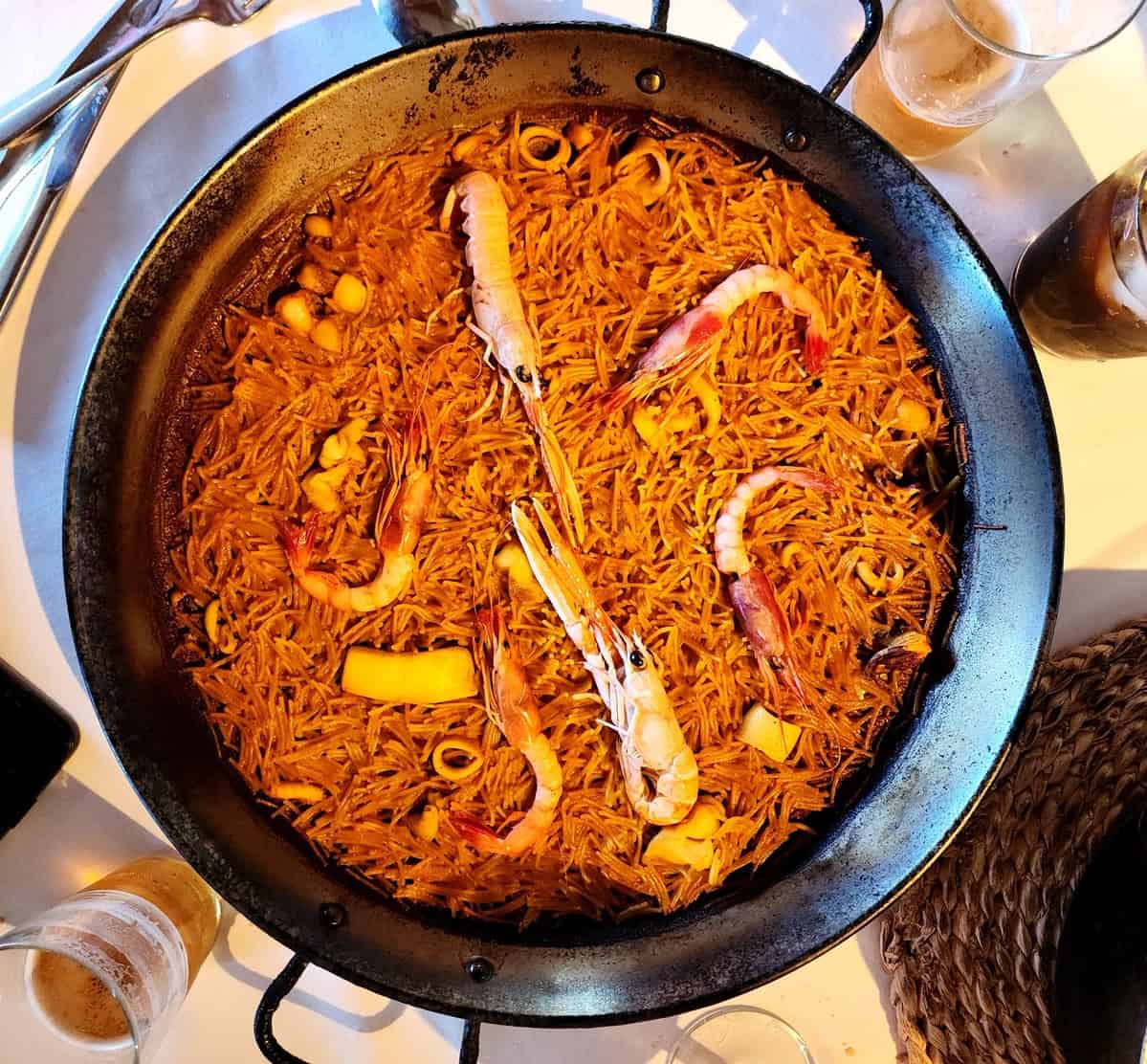 Découvrez La Fideua, Une Alternative Savoureuse à La Paella | Paella ...